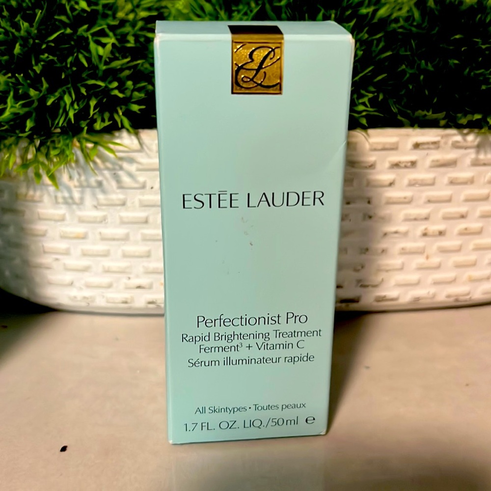 Estée Lauder perfectionist Pro Rapid Brightening Treatment Fermented + Vit C